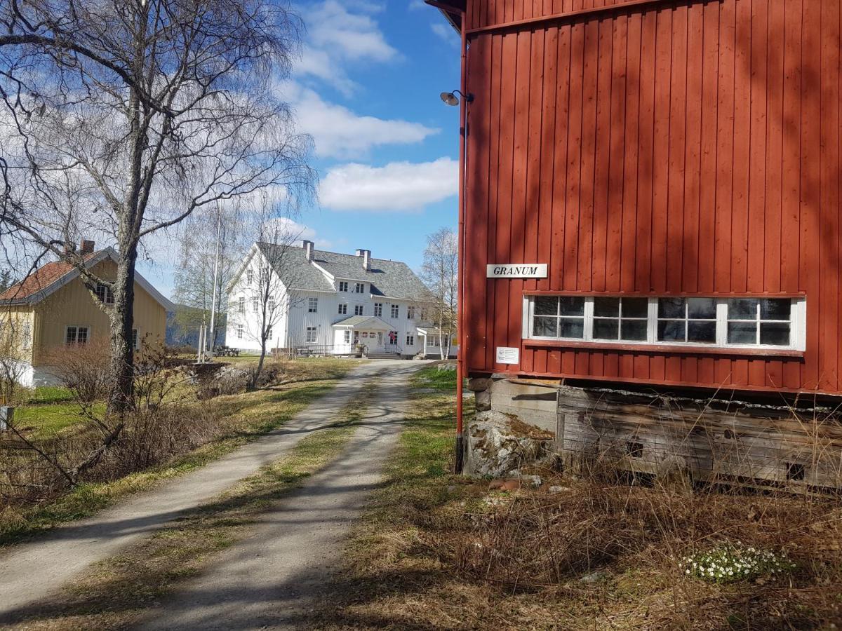 Granum Gard Hotel Fluberg Exterior foto