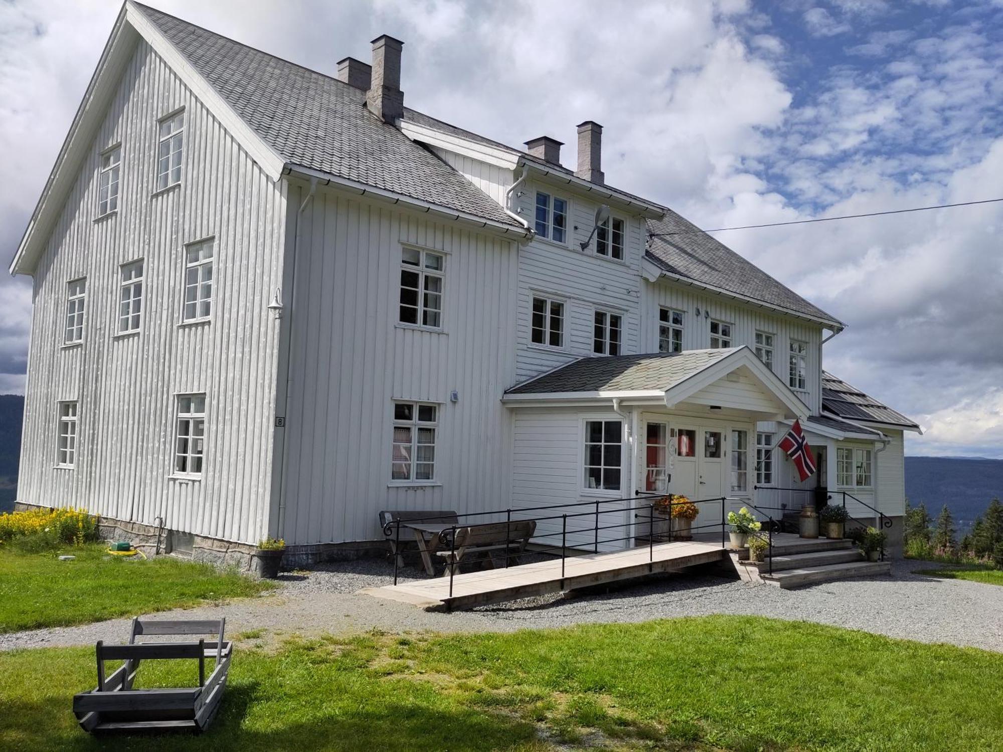 Granum Gard Hotel Fluberg Exterior foto