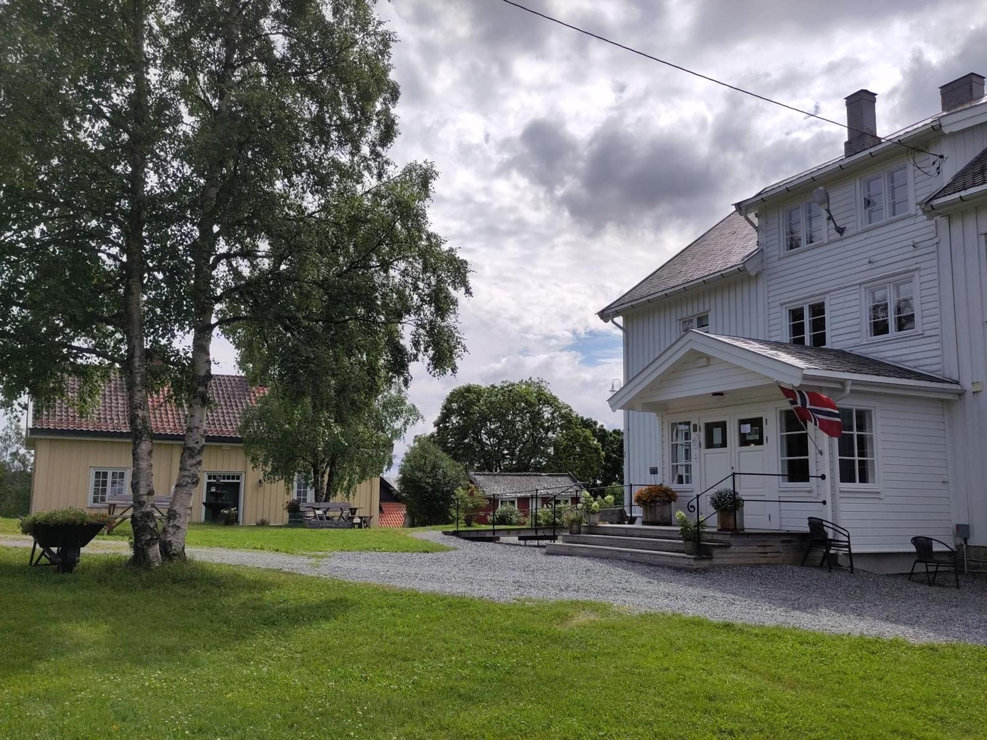 Granum Gard Hotel Fluberg Exterior foto