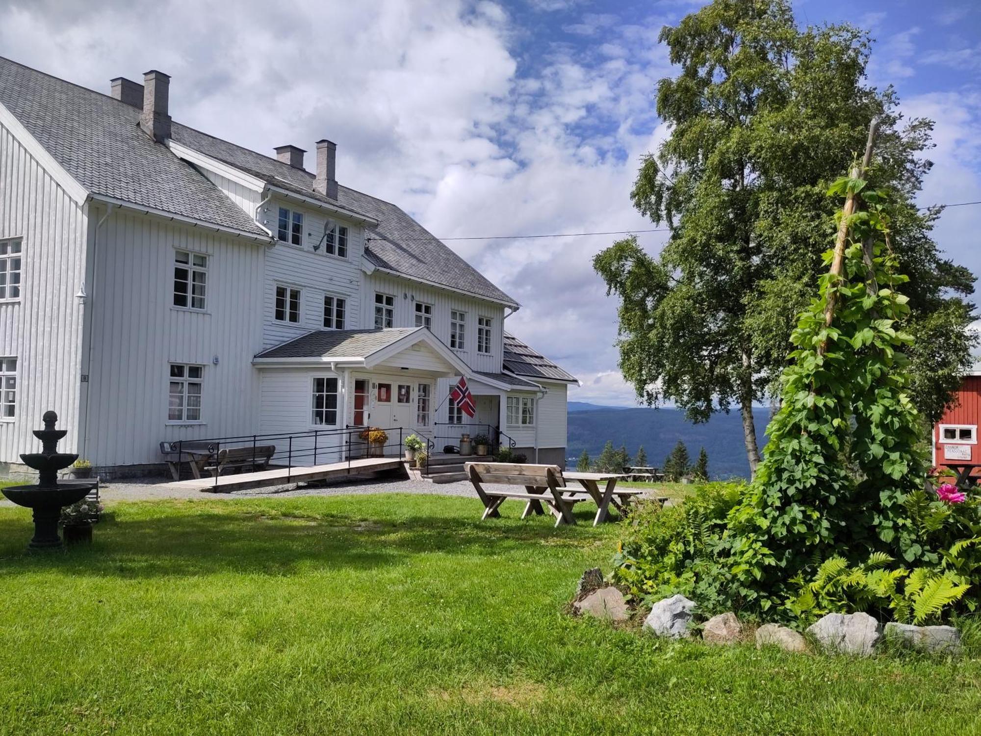 Granum Gard Hotel Fluberg Exterior foto